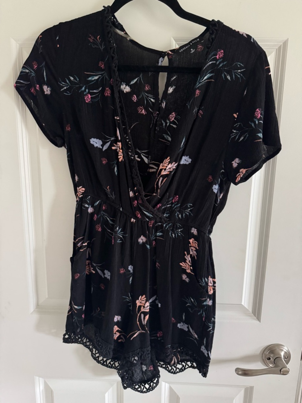 Kendall + Kylie Black Floral Short Sleeve Romper